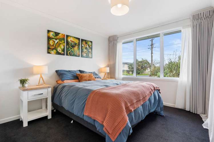 62 Cobham Crescent Kelston_8