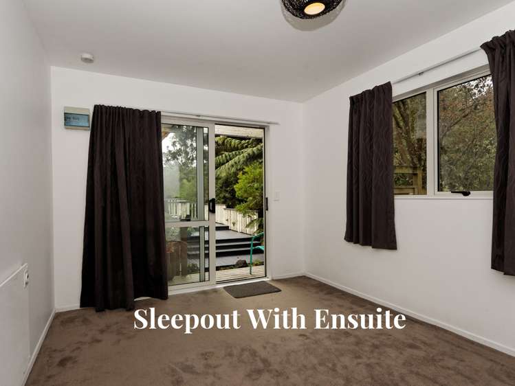 8 Sonnenberg Way Titirangi_17