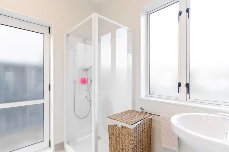 5 Stitchbird Crescent Papakura_13