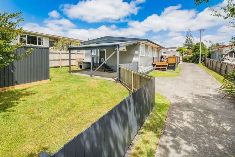 2/5 Gazelle Avenue Beach Haven_24
