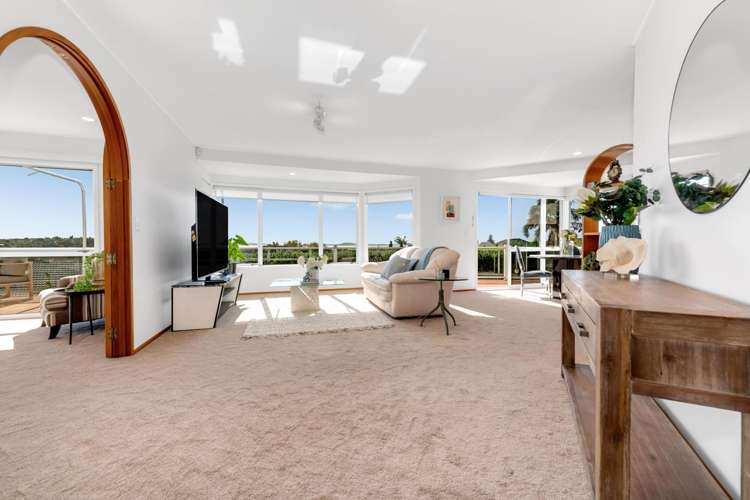 4 Dorrington Place Eastern Beach_12
