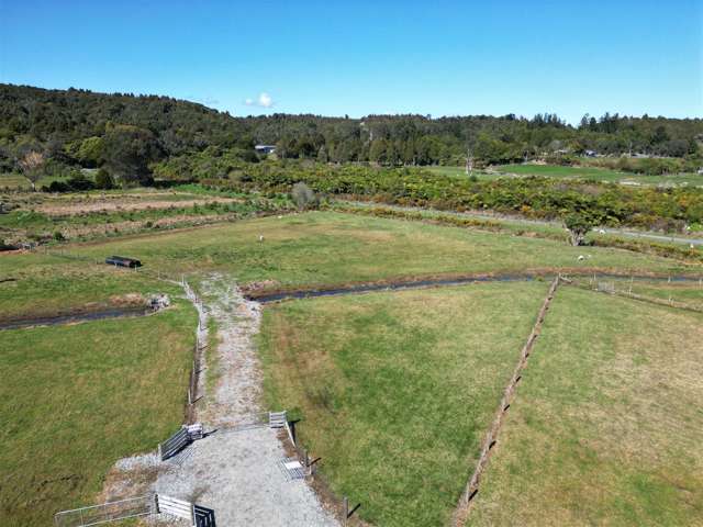 249 Coulson Road Paroa_4