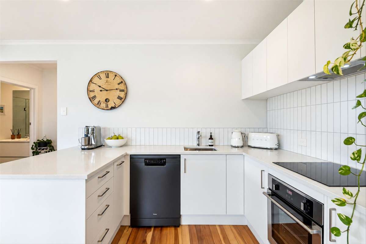 42 Matipo Road_3