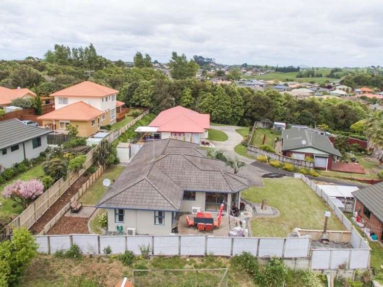 14 Pointon Glade Grandview Heights_15