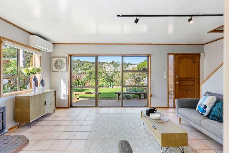 2/2 Fuchsia Place Birkdale_2