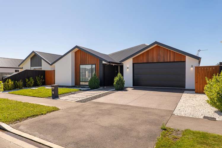 61 Whitburn Avenue_0