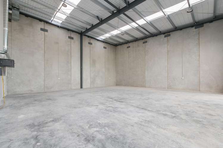 1/6 Market Place Papamoa_6