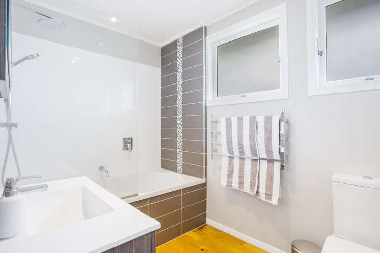 1 John Bracken Way Beach Haven_10