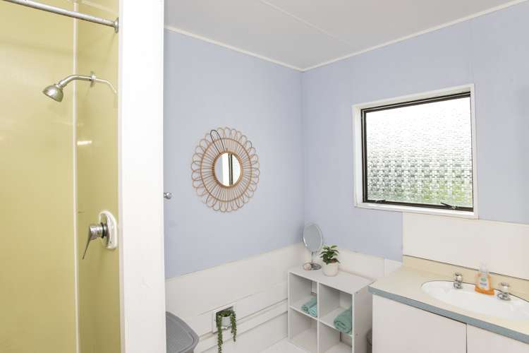 43 Main Road Tolaga Bay_11