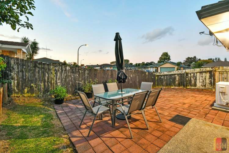 51 Castlefinn Drive Manurewa_16