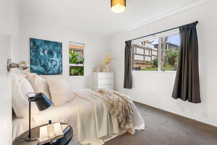 2/3 Camrose Place Glenfield_13