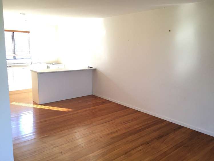 13/8 Dock Street Auckland Central_2