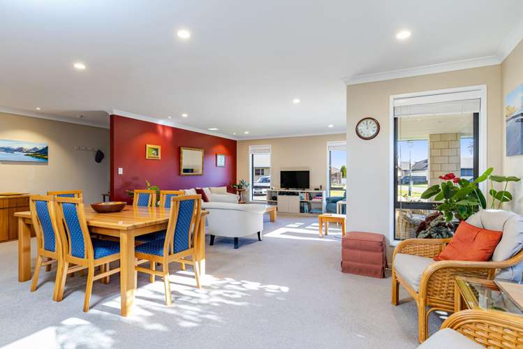 26 Ara Drive Redwoodtown_8