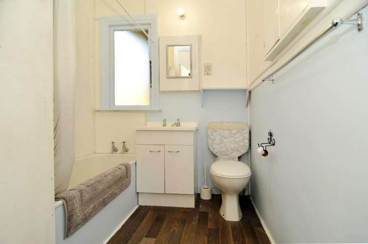 11 Owen Street Green Island_16