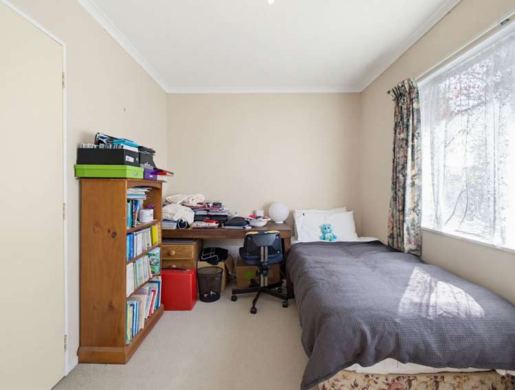 14 Escort Grove Awapuni_12