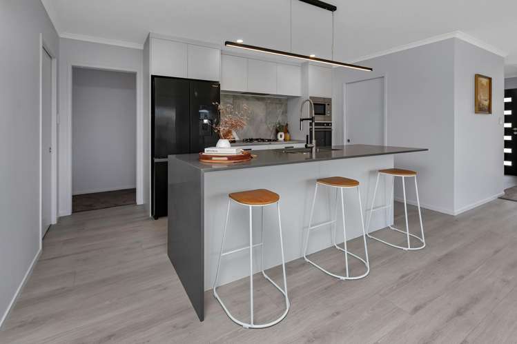 3 Cascade Crescent Tikipunga_7