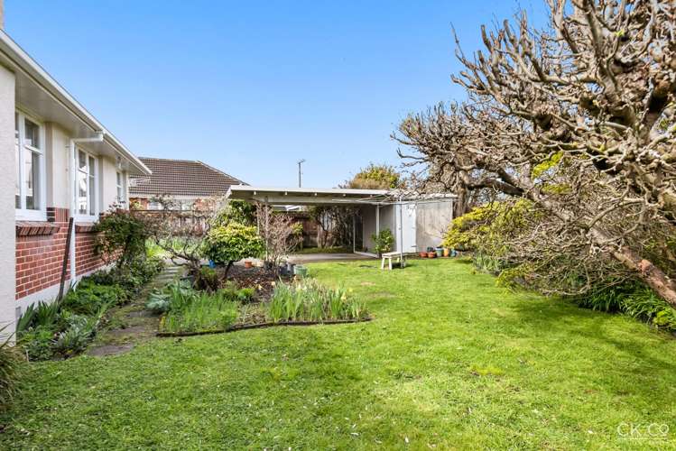 49B Shakespeare Avenue Trentham_13