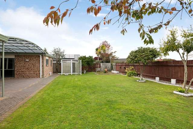 6 Bouverie Crescent 2743_2