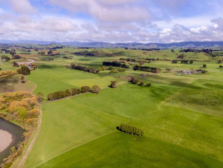 418 Scarborough Road Pahiatua_16