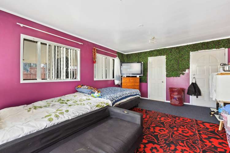 696 Massey Road Mangere_12