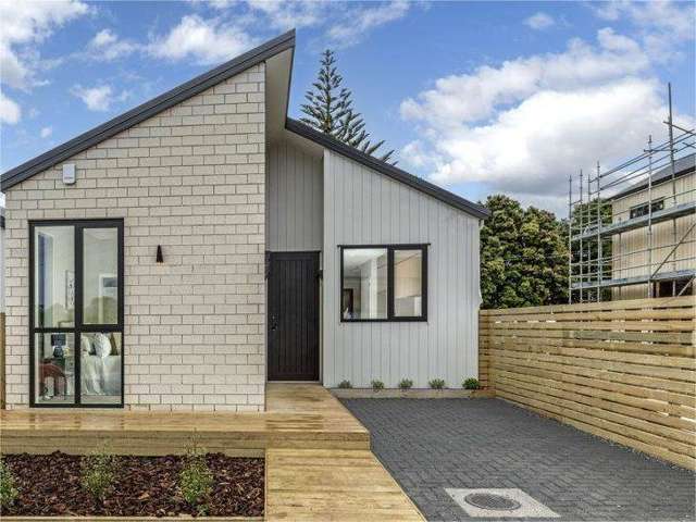 8 Kotiu Place Massey_2