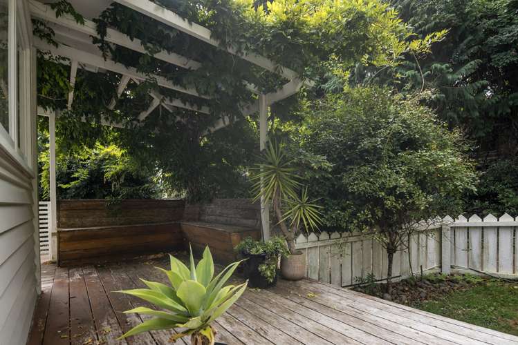 233 Saint Andrews Road Epsom_12