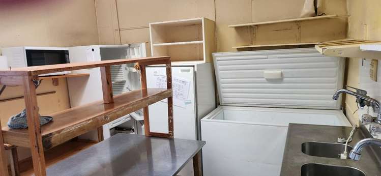 217 the Parade Island Bay_3