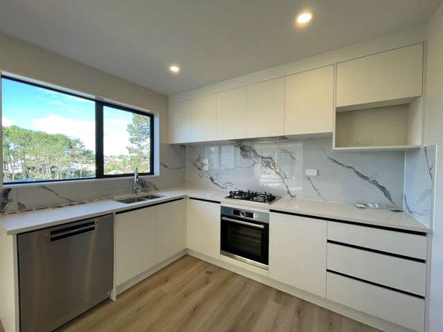 2/11 Morton Avenue Forrest Hill_2