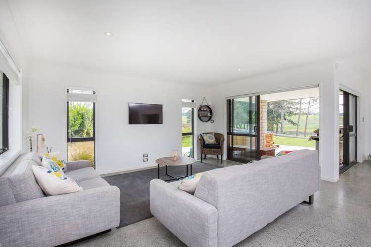 1524 Weranui Road Wainui_9
