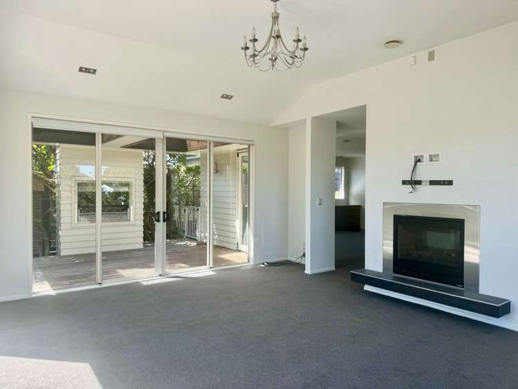 1/35 Kingsview Road Mount Eden_2