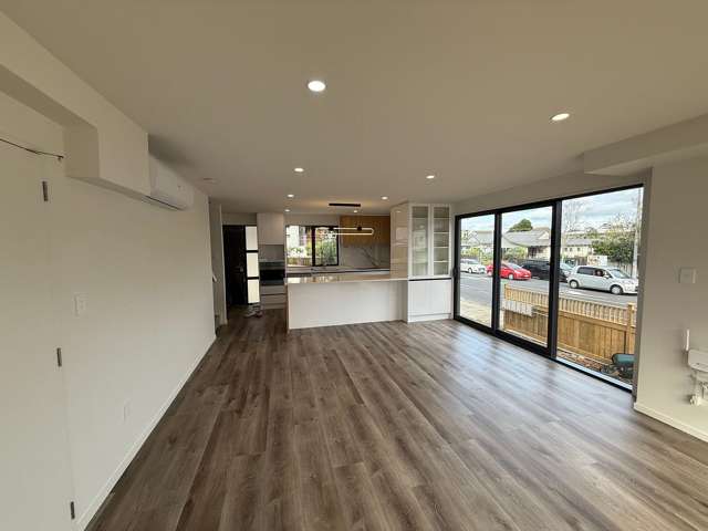 672 Mount Albert Road Royal Oak_1