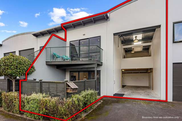 Versatile live/work property hits market