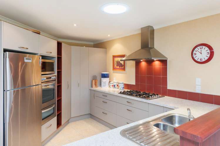 24 Johnstone Drive Fitzherbert_6