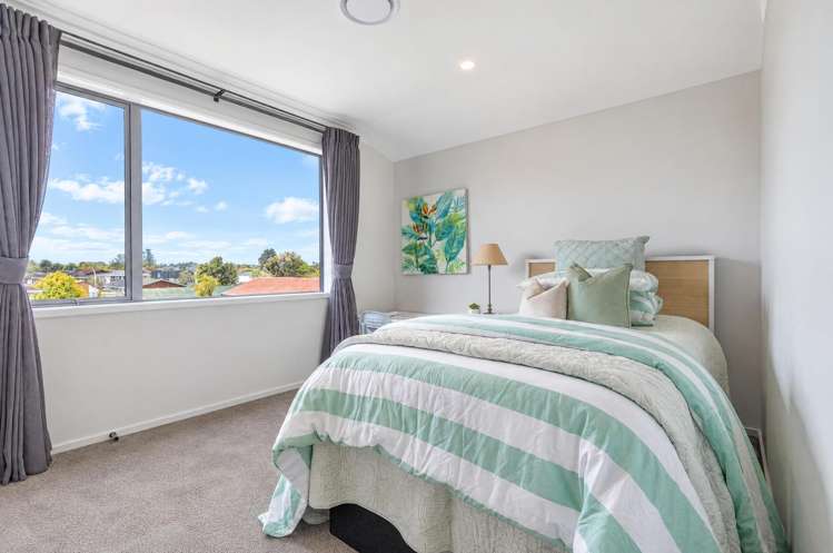 54A Meadway Sunnyhills_23