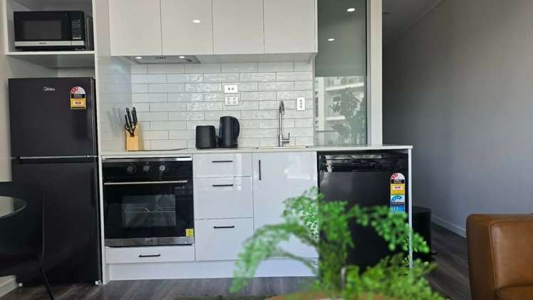 1323/430 Queen Street Auckland Central_5