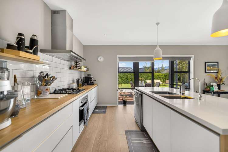 7 Bretby Court Jacks Point_4