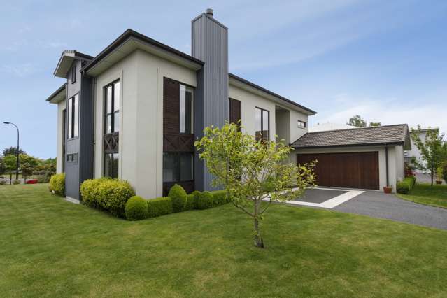 24 Chateau Crescent Rangatira Park_1