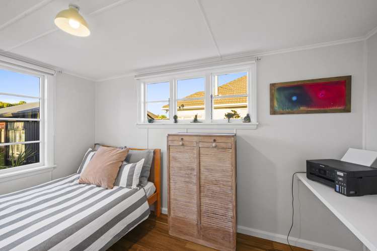 65 Main Road Redcliffs_12