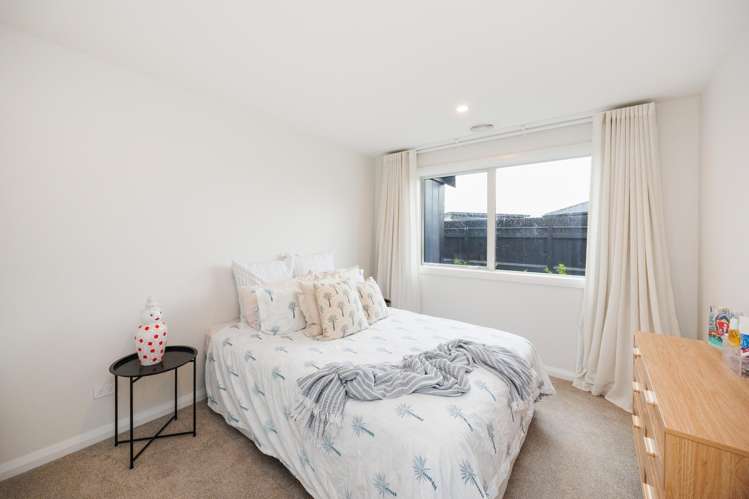 6 Solitude Crescent Kelvin Grove_20