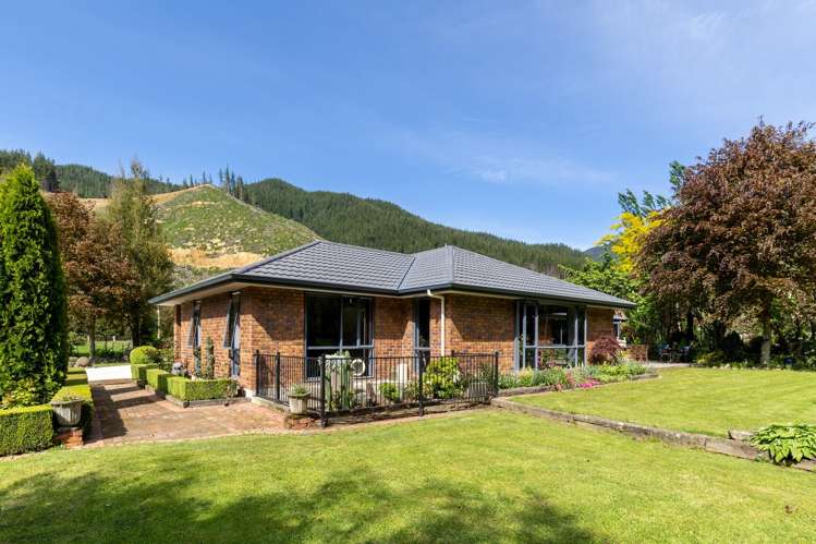 208 Mount Riley Road Okaramio_10