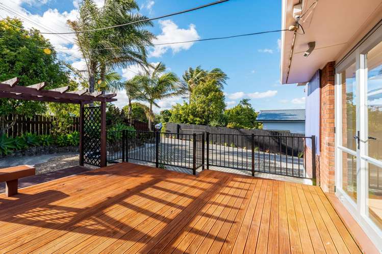 14 Waimumu Road Massey_27