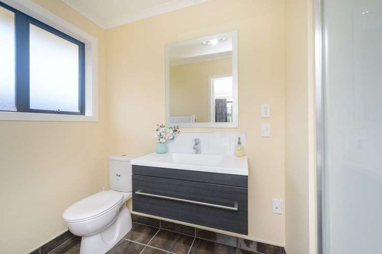 2A Galea Grove Kelvin Grove_8