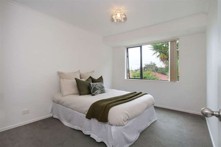 2 Plumstead Rise Glen Eden_7