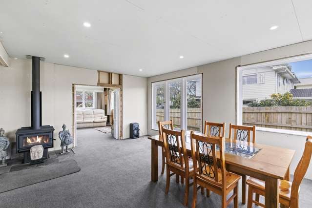 15 Waddington Drive Naenae_3