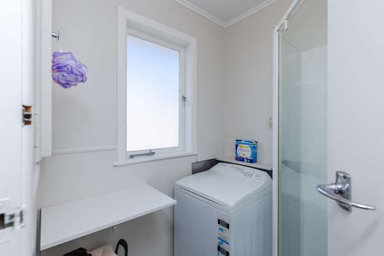 4 Forth Crescent Glenview_14