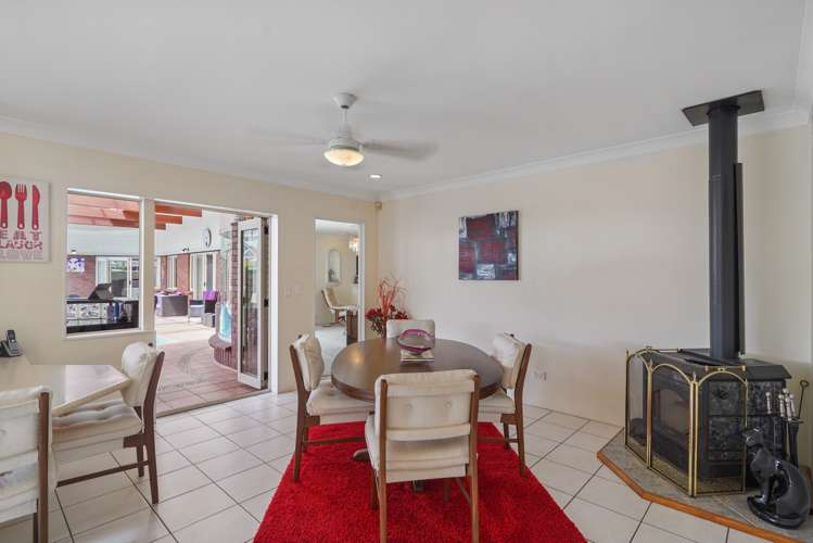 27 Beach Road Pahurehure_16