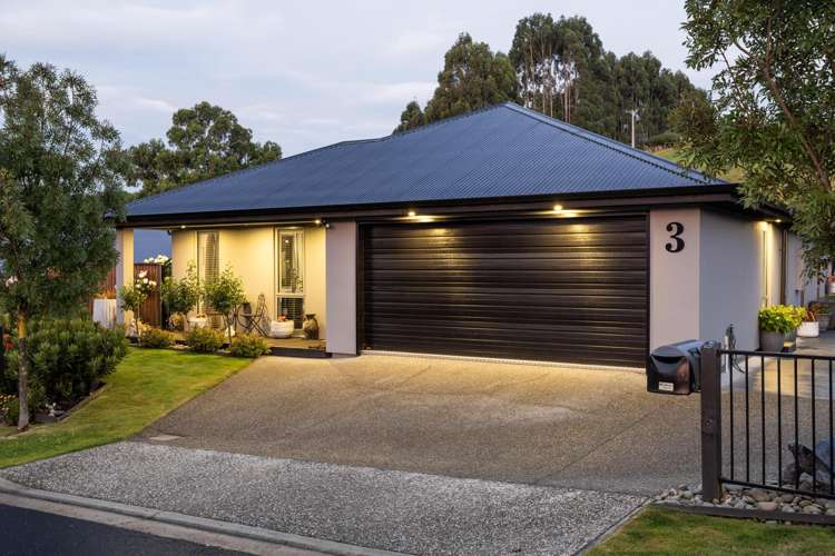 3 Trudi Place Green Island_44