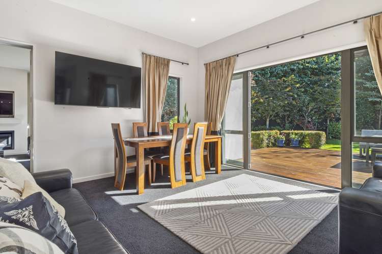 10 Glen Bridge Lane Harewood_12