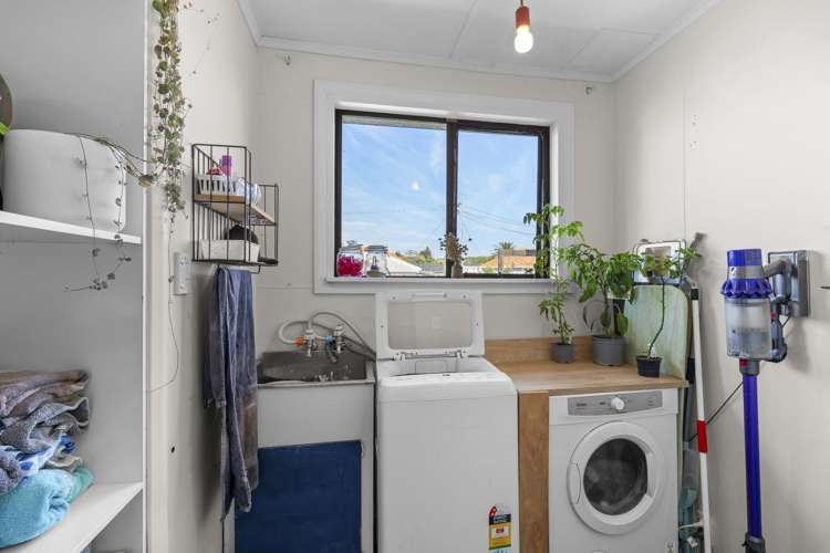 21 Strange Street Waitara_13