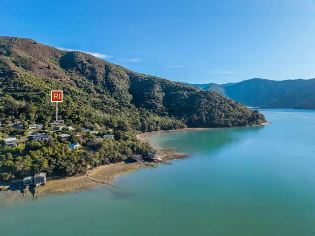 Views, Presentation and a Boat Shed